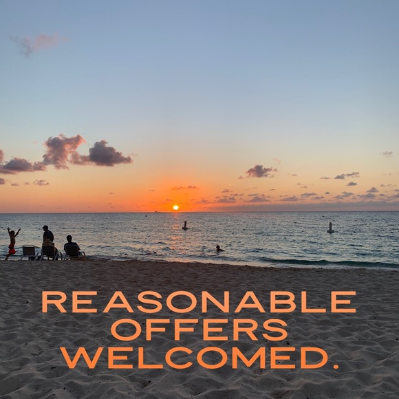 My closet is always evolving 👚👖👗👙👠 - Picture 1 of 1